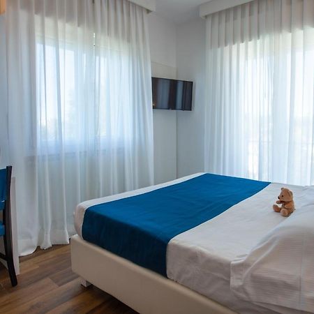 Hotel Tarabella Форте-дей-Мармі Екстер'єр фото
