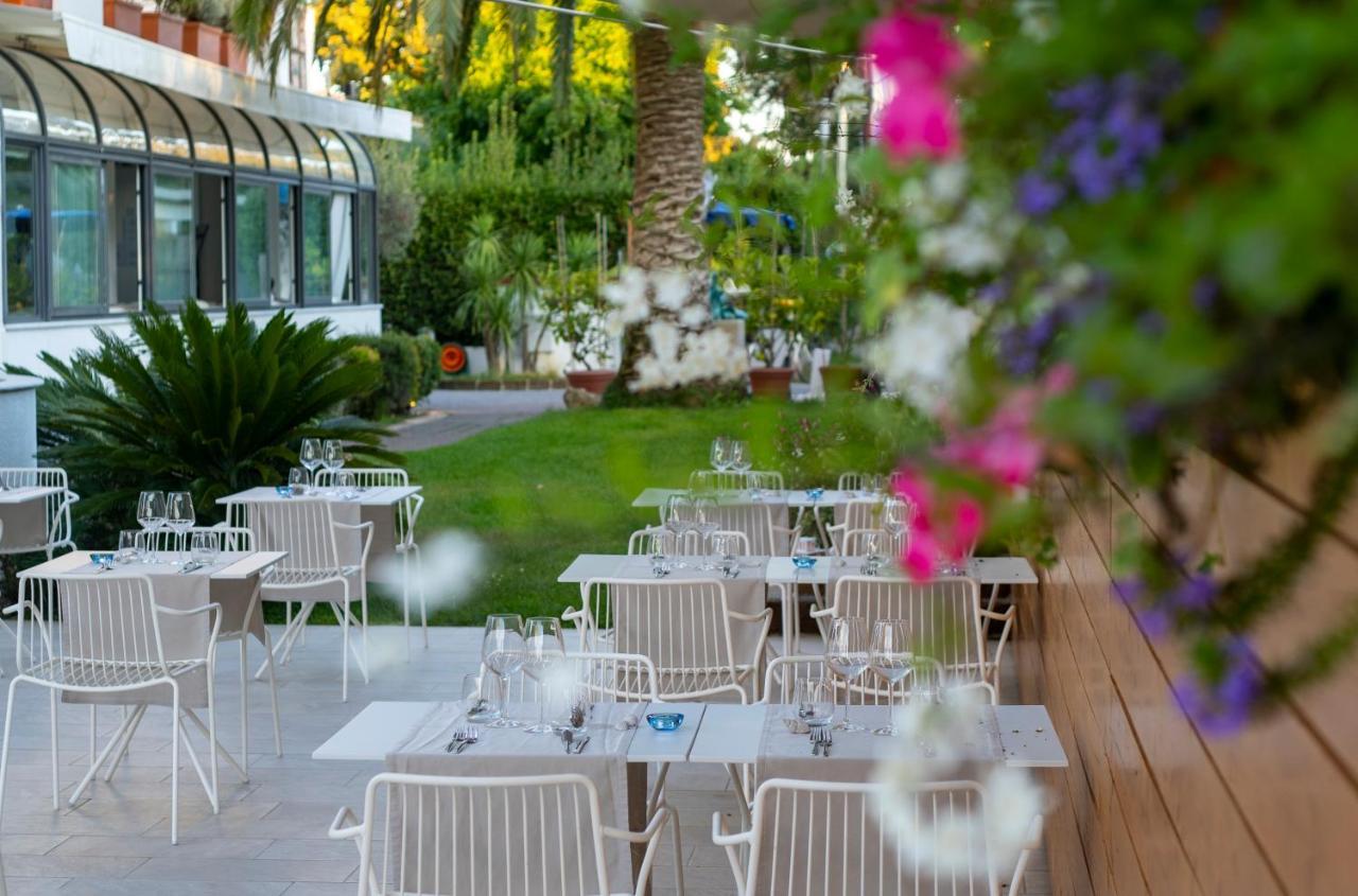 Hotel Tarabella Форте-дей-Мармі Екстер'єр фото